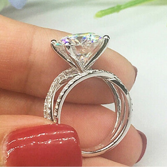 NWT 925 STERLING SILVER LUXURY DIAMOND Ring - Picture 3 of 4